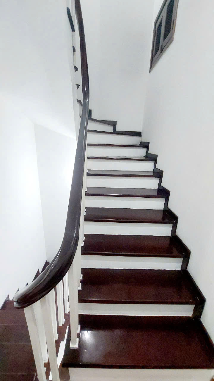 Bán nhà phân lô Lê Trọng Tấn, Q.Thanh Xuân 45m 3 tầng, mặt tiền 4,9m, giá 11 tỷ - Ảnh 2